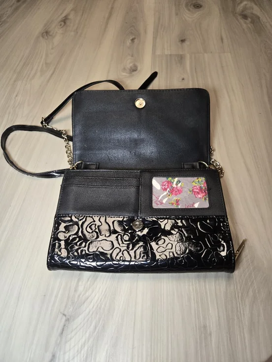 Betsey Johnson Black Patent Embossed Leopard Bow Crossbody Wallet - Picture 5 of 6